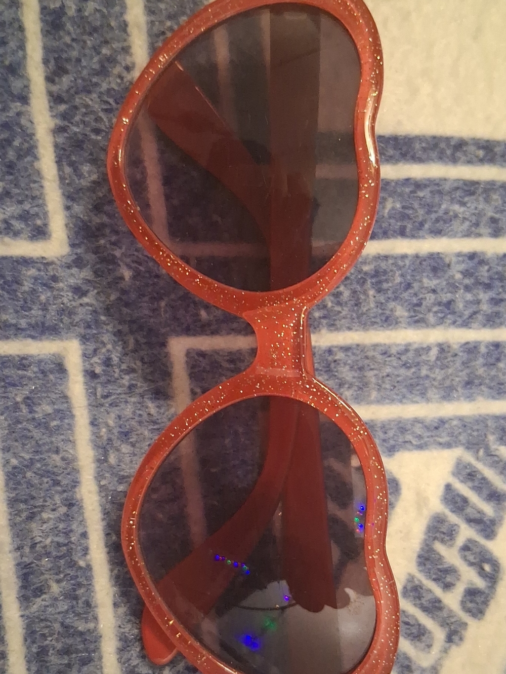 Girls Red glitter heart-shaped children's sunglasses tinted